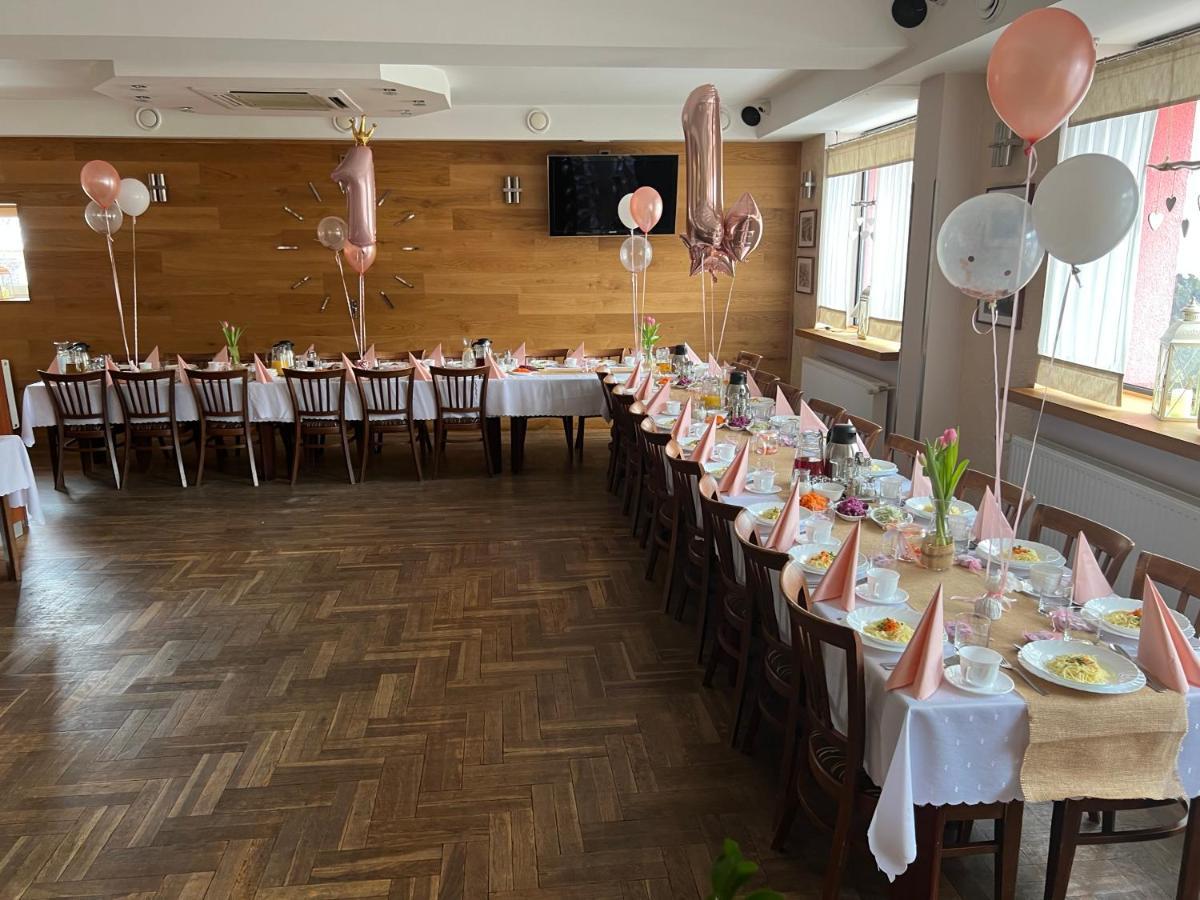 Ludowa Restauracja & Noclegi Kietrz Экстерьер фото