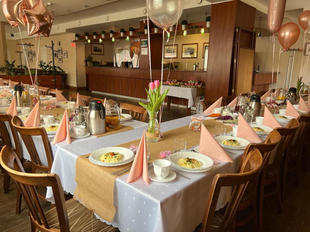 Ludowa Restauracja & Noclegi Kietrz Экстерьер фото