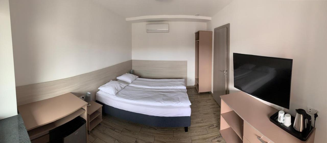 Ludowa Restauracja & Noclegi Kietrz Экстерьер фото